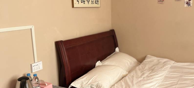 青云·江畔民宿(青云市场五星步行街店)图片