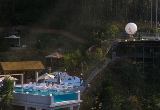 鸾喜·云舍人文瑶浴康养汤泉酒店（荔波小七孔景区东门店）外景图