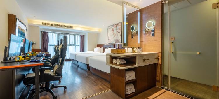 寓约电竞酒店(武汉古田二路地铁站店)图片