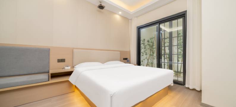 尖微空间艺术酒店(成都春熙路太古里店)图片