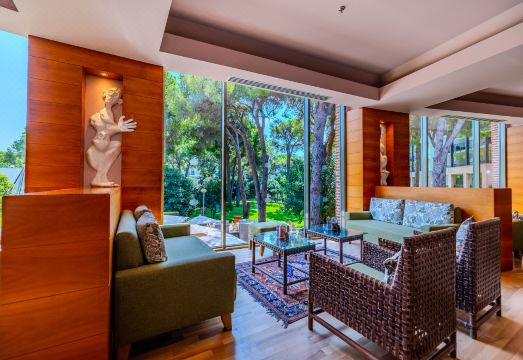 Gloria Verde Resort Hotel Overview