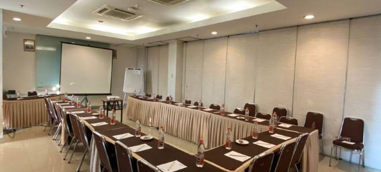 爱玛黎丝勿加泗巴拉特酒店(Amaris Hotel Bekasi Barat)图片