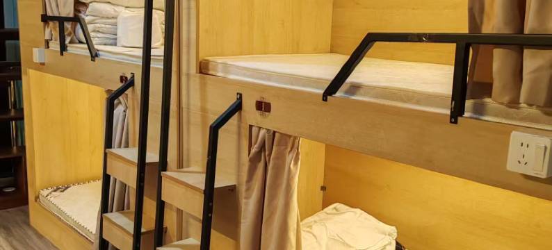 Aixi爱希青年旅舍(民治地铁店)图片