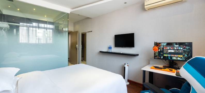 漫品电竞民宿图片