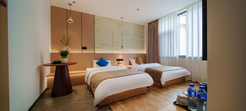 清院民宿(建水古城小火车店)图片