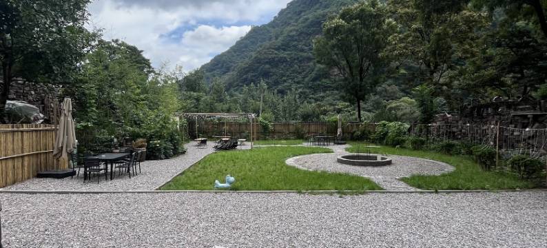 山隐归心民宿(万仙山景区店)图片