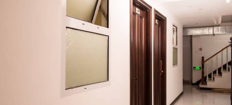 大连外滩假日宾馆(普兰店万达广场店)图片