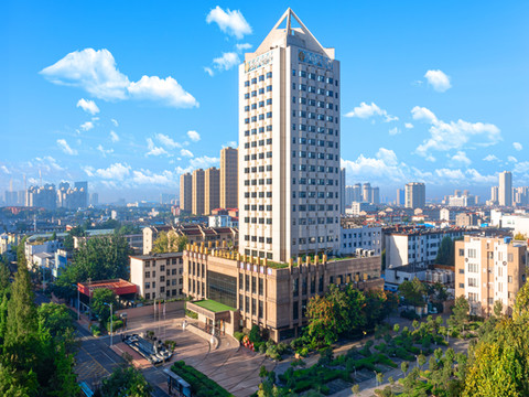 临沂中维荣华大酒店(火车站万象汇店)