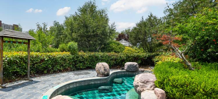 临沂鲁商知春湖温泉酒店图片