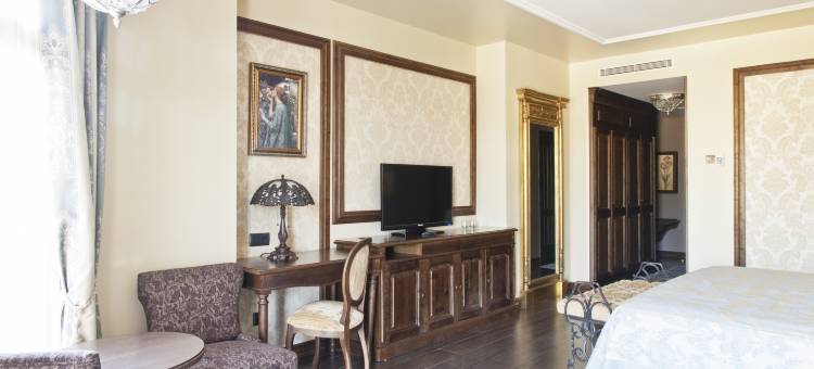 冒险港露西之家酒店-含PortAventura和Ferrari Land门票和快速通(PortAventura Lucy's Mansion - Includes unlimited access & Express to PortAventura & Ferrari Land)图片