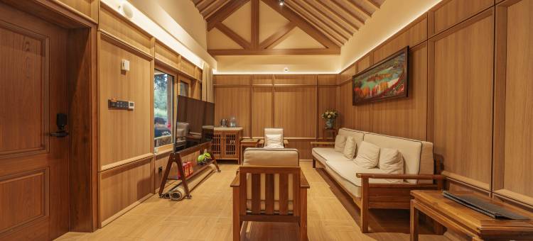 卧湖·临湖观雪山｜纳斯湖全景野奢度假民宿(喀纳斯湖店)图片