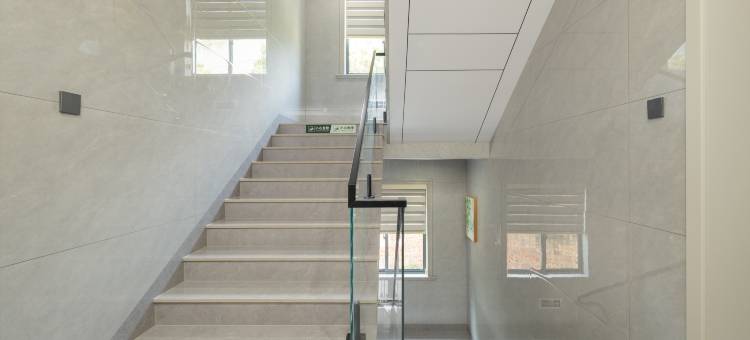 花筑·枫林晚民宿(桐庐OMG心跳乐园店)图片