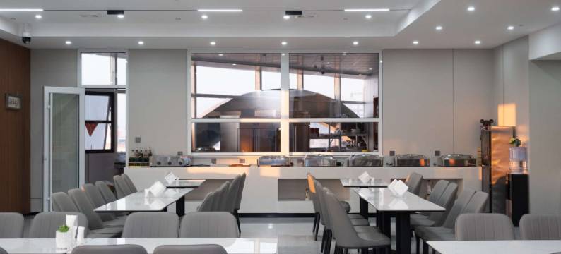 唯雅诺酒店(平原德百店)图片