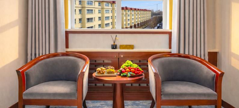 温泉•鑫磊｜日照金山景观Holiday•S度假酒店(温泉国家湿地公园店)图片