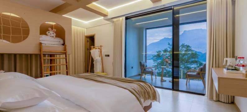 山海民宿(瓦屋山雅女湖店)图片