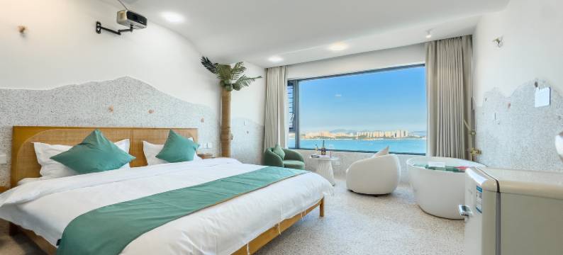 东山海沫居民宿(金銮湾店)图片