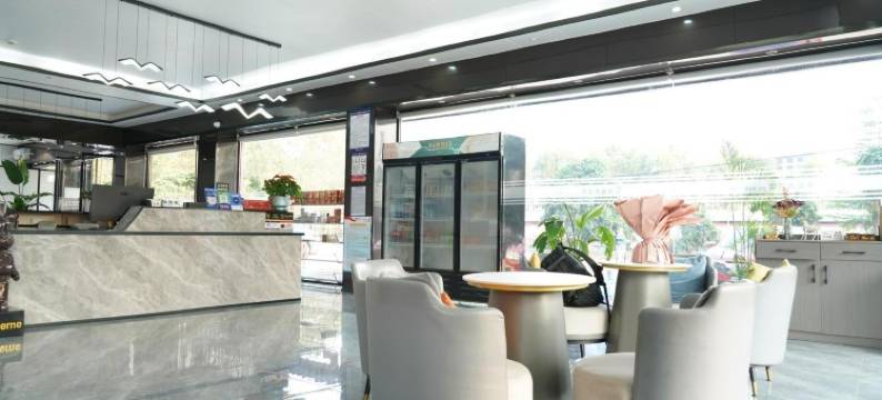 隆安维曼大酒店(华侨管理区店)图片