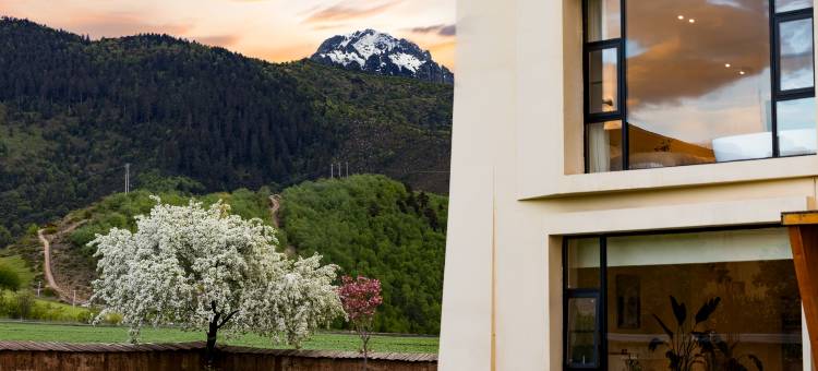 香格里拉青雨·见山归璞庄园(纳帕海景区店)图片