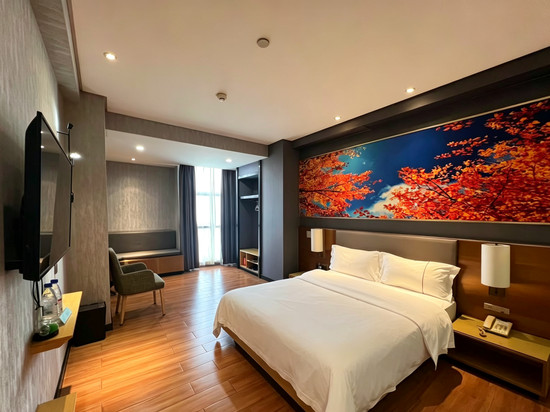 光华酒店(东莞松山湖华为南方基地店)