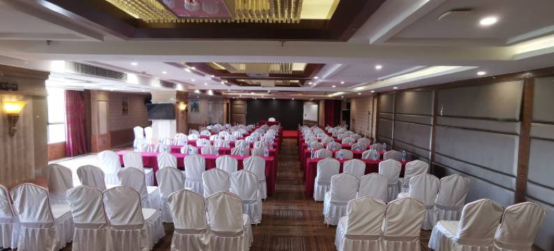 鸿腾酒店(成都光华公园地铁站店)图片