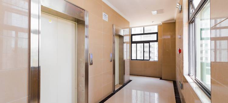 丽斯未来酒店(远东国际广场店)图片