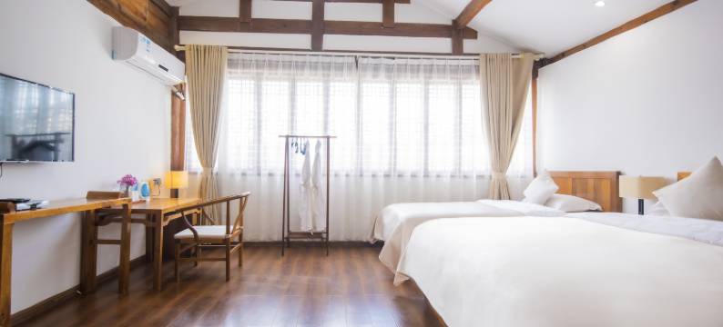 漫云居·日照金山Flowers花园美宿(束河古镇店)图片