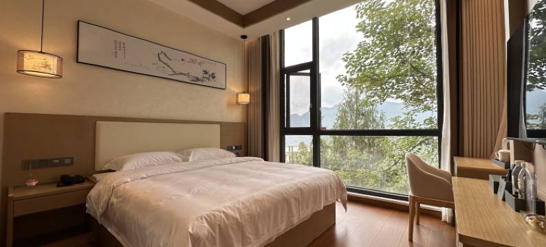 印江映美湖伴山酒店(大圣墩景区店)图片