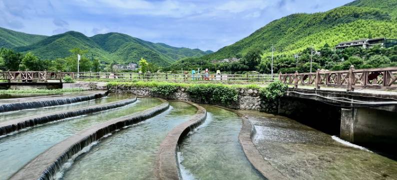 莫干山雨菲客栈(仙潭村风景区店)图片