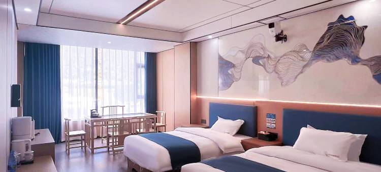 类乌齐睿轩智慧酒店图片