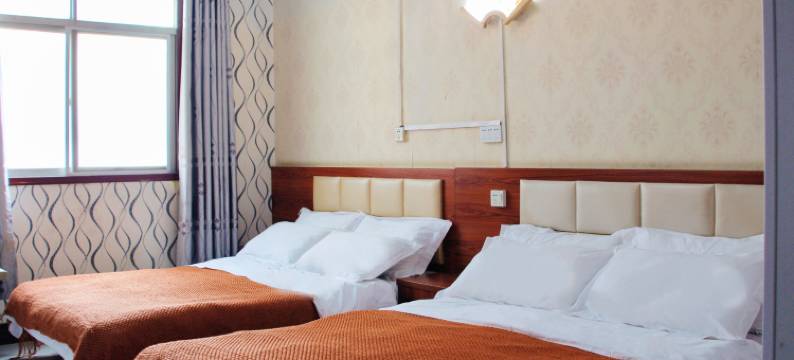 云·漫居影院酒店(陕师院何家营地铁站店)图片