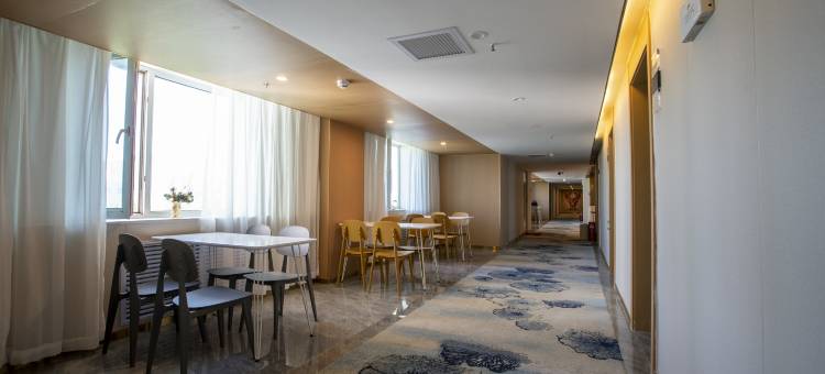 瑞禾森酒店(阿克苏太百购物中心店)图片