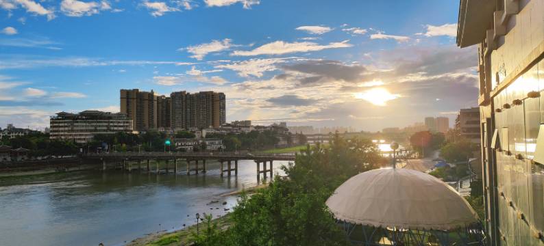 景好假日酒店(广汉北站店)图片