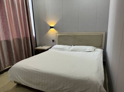 乌鲁木齐新标准宾馆(地窝堡国际机场店)