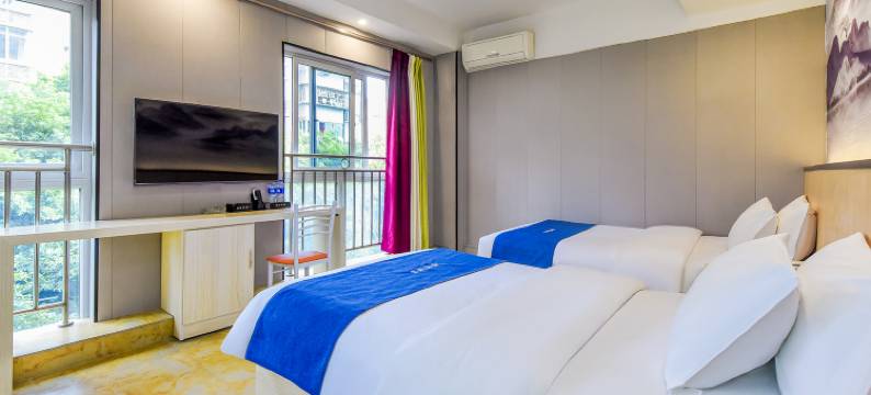 福缘宾馆(重庆西站华龙地铁站店)图片