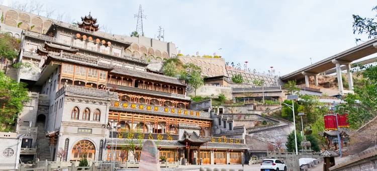 同源堂民宿(吴堡火车站店)图片