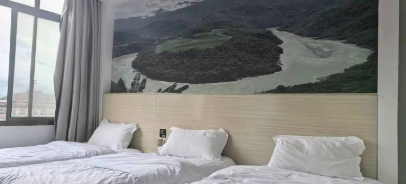 墨脱阿酷顿巴酒店图片