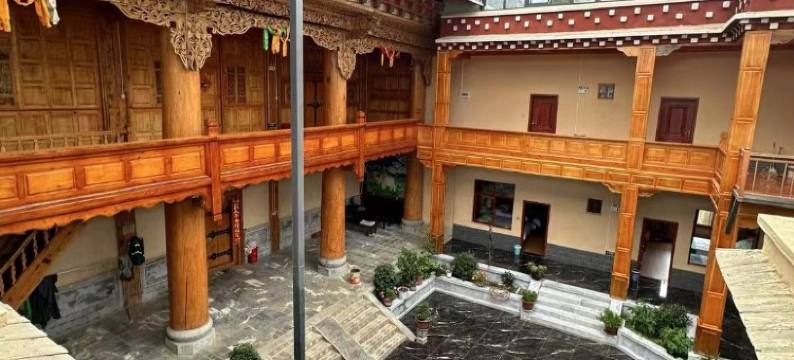 噶吉康桑民宿图片