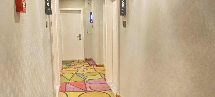 如家派柏·云酒店(防城港中心区乐天商业街店)图片