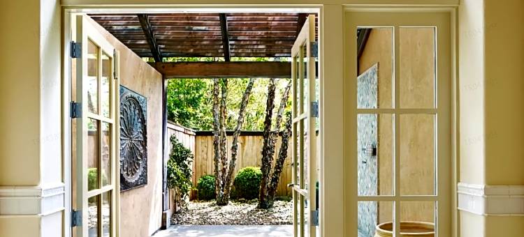 阿尔贝格苏蕾尔旅馆(Auberge du Soleil)图片