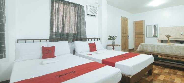 RedDoorz at Joel's Apartelle图片