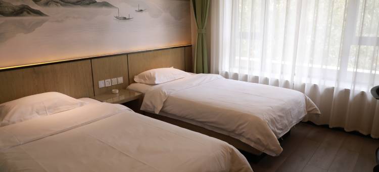 雅朵酒店(青年路恰特店)图片