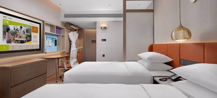 哈尔滨中央大街索菲亚教堂希尔顿惠庭酒店图片