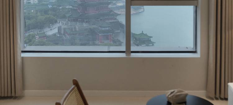 梵屿江景设计师民宿(滕王阁店)图片