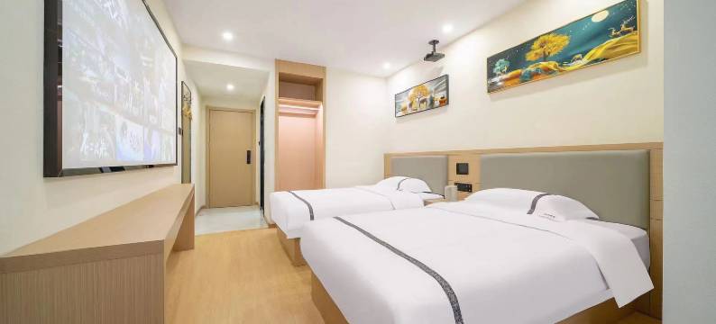 栖岸智能酒店(武汉循礼门地铁站江汉路步行街店)图片