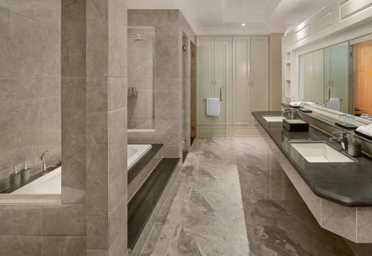 Wyndham Grand Phnom Penh Capital Hotel Overview