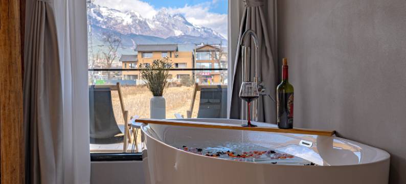 丽江玉龙Star dwelling·尘星·田野雪山观景民宿(白沙古镇店)图片