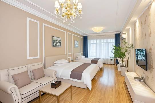 晨居轻奢酒店(桂林北站恒大广场店)