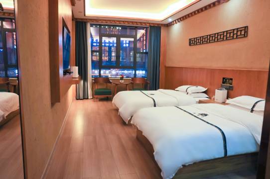 嘉德仓大酒店(阿坝格尔登寺院店)图片