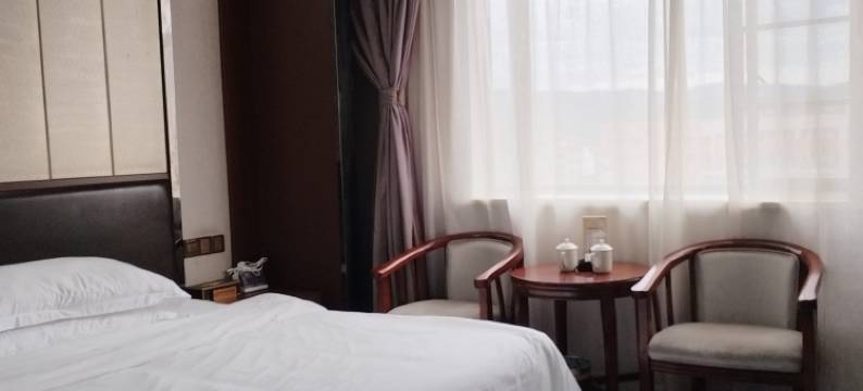 嘉清国际酒店(大余汽车站牡丹亭店)图片