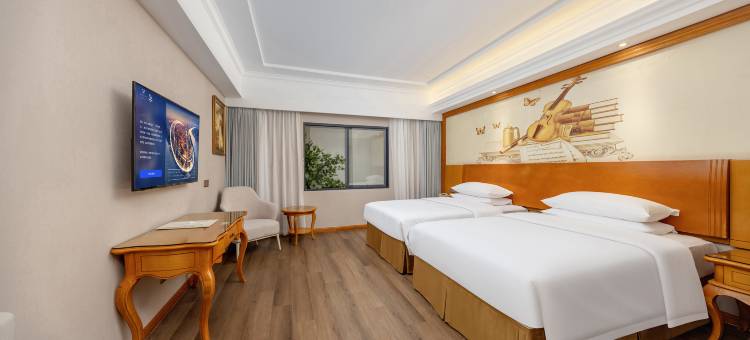 维也纳国际酒店(东兴市高铁站二桥口岸店)图片